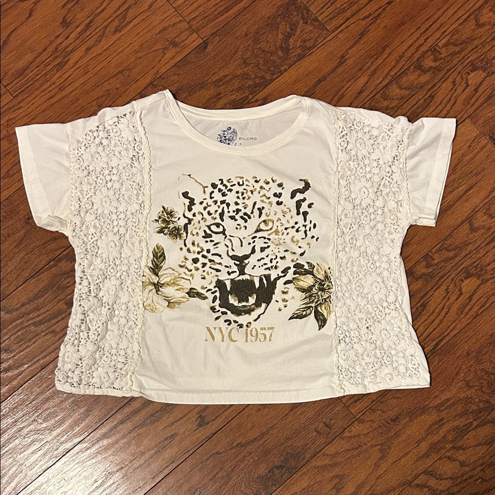 Anthropology Pilcro White Lace Leopard Graphic Crop Top with crochet accent.